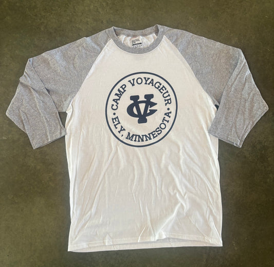 M Baseball 3/4 sleeve- Whit/Grey sleeve)- Circle logo (BB26.3)